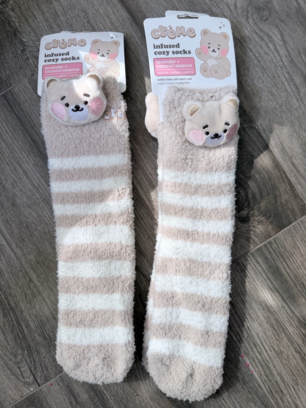 Lavender + Coconut Cozy Striped Knee-High Socks in Beige & White 2 pack.